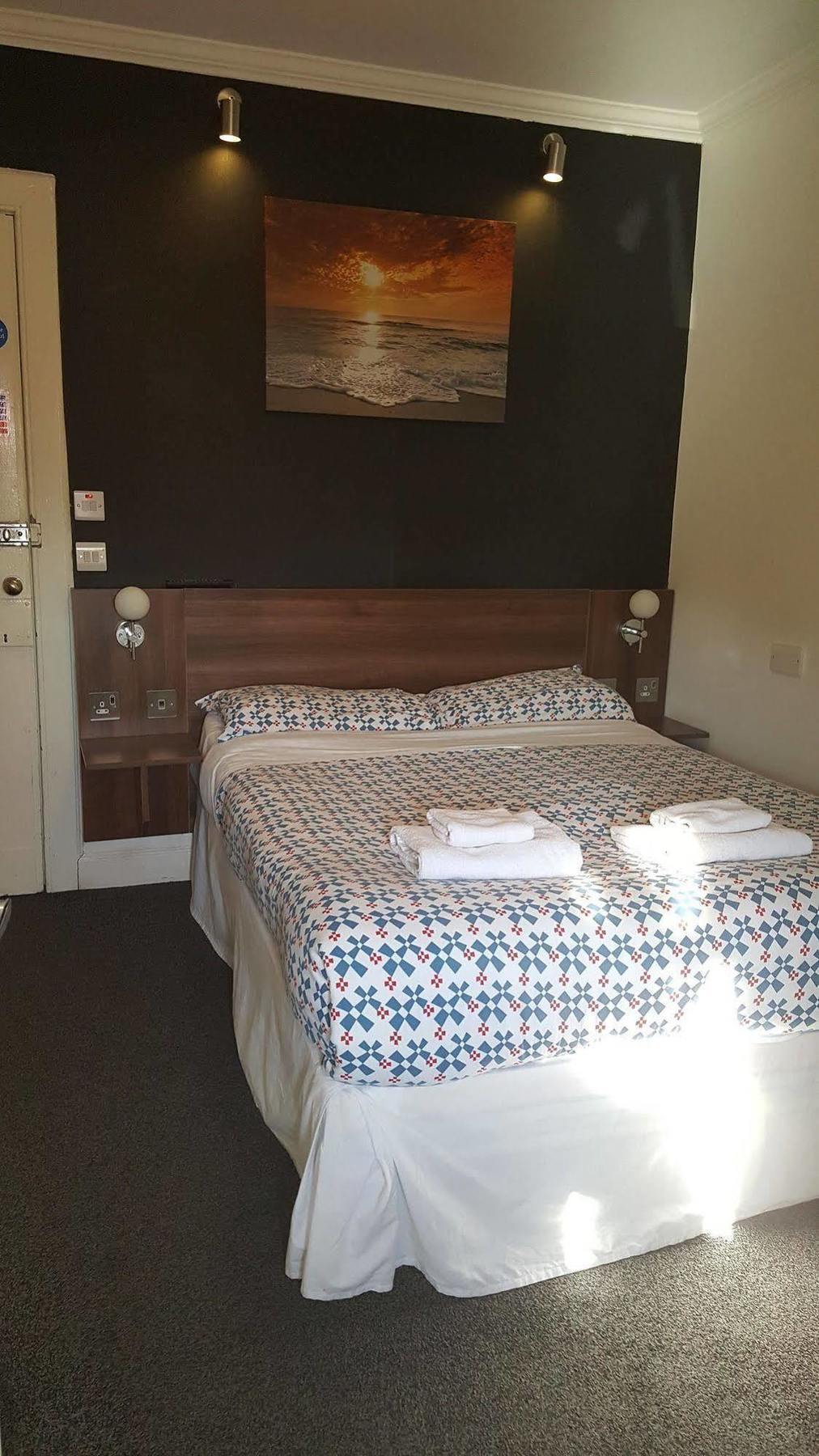 Cherry Blossom Guest House Whitby Ngoại thất bức ảnh
